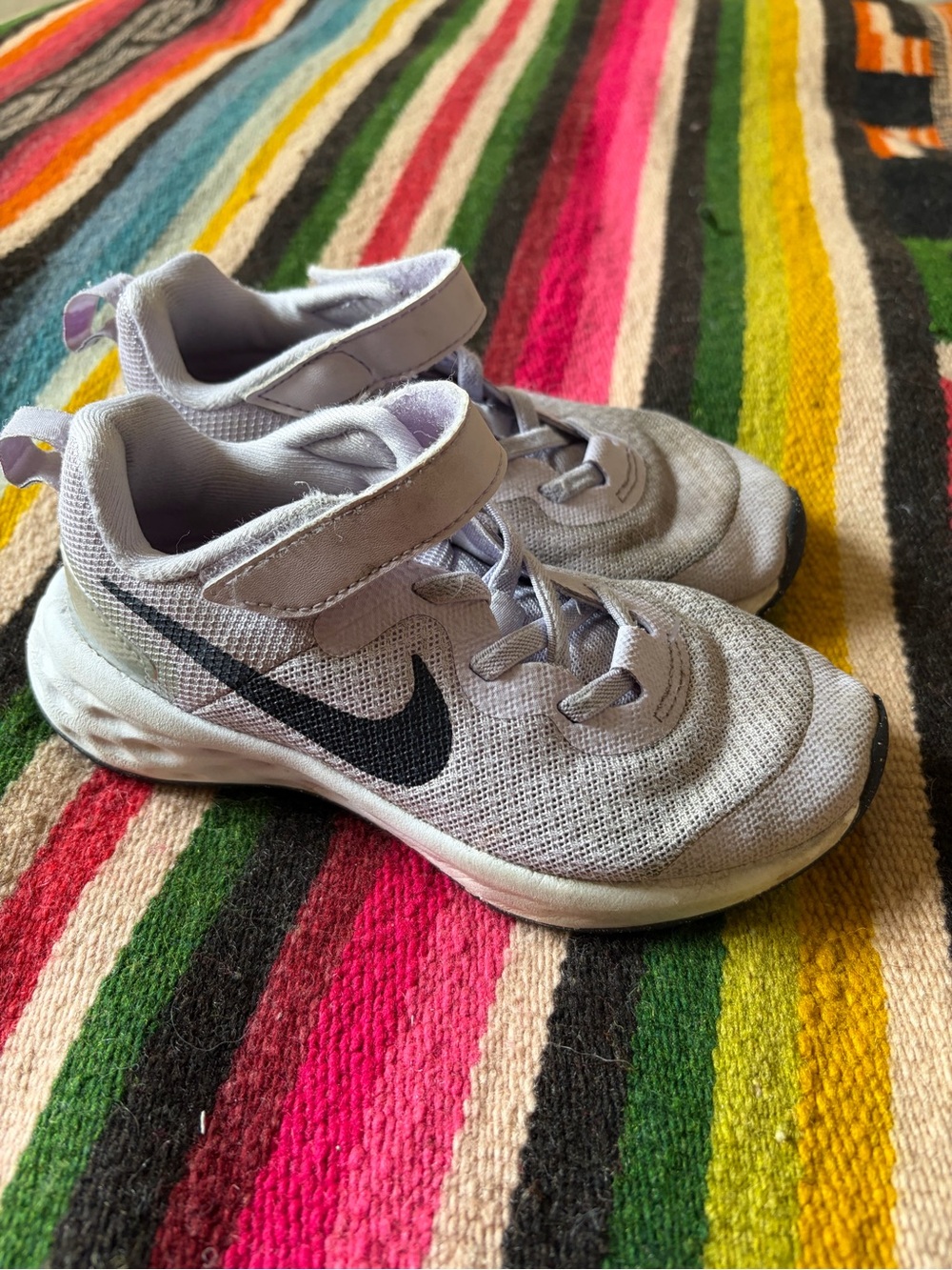 Nike Kids Light Gray Mesh Sneaker with Black Swoosh
